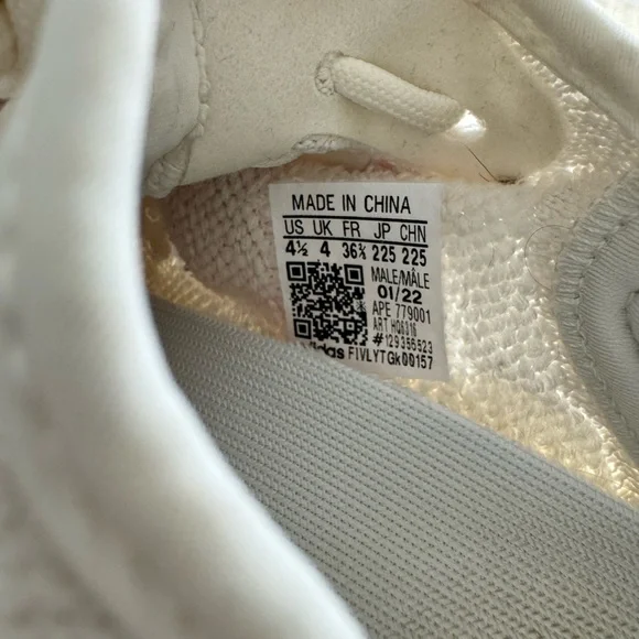 Adidas Yeezy Boost 350 V2 Bone - Picture 5 of 5